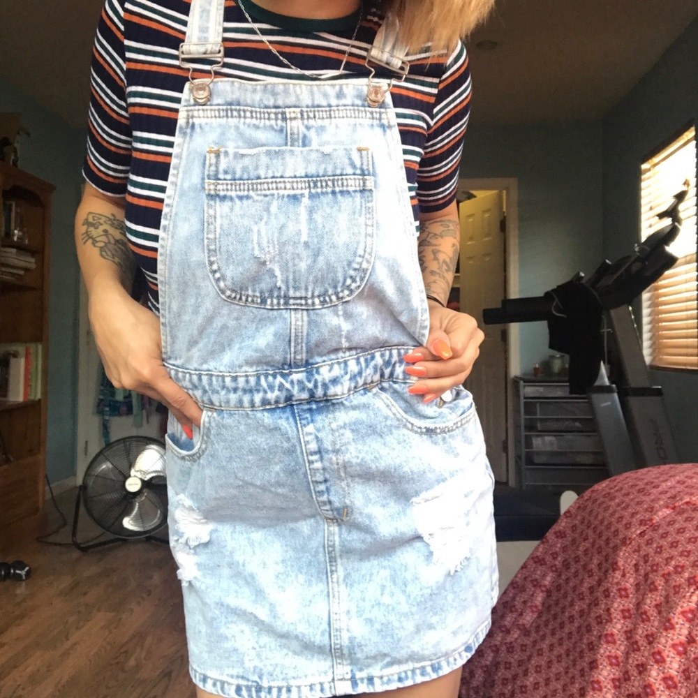 💋🐞bundle!! Overall mini-dress + striped crop top